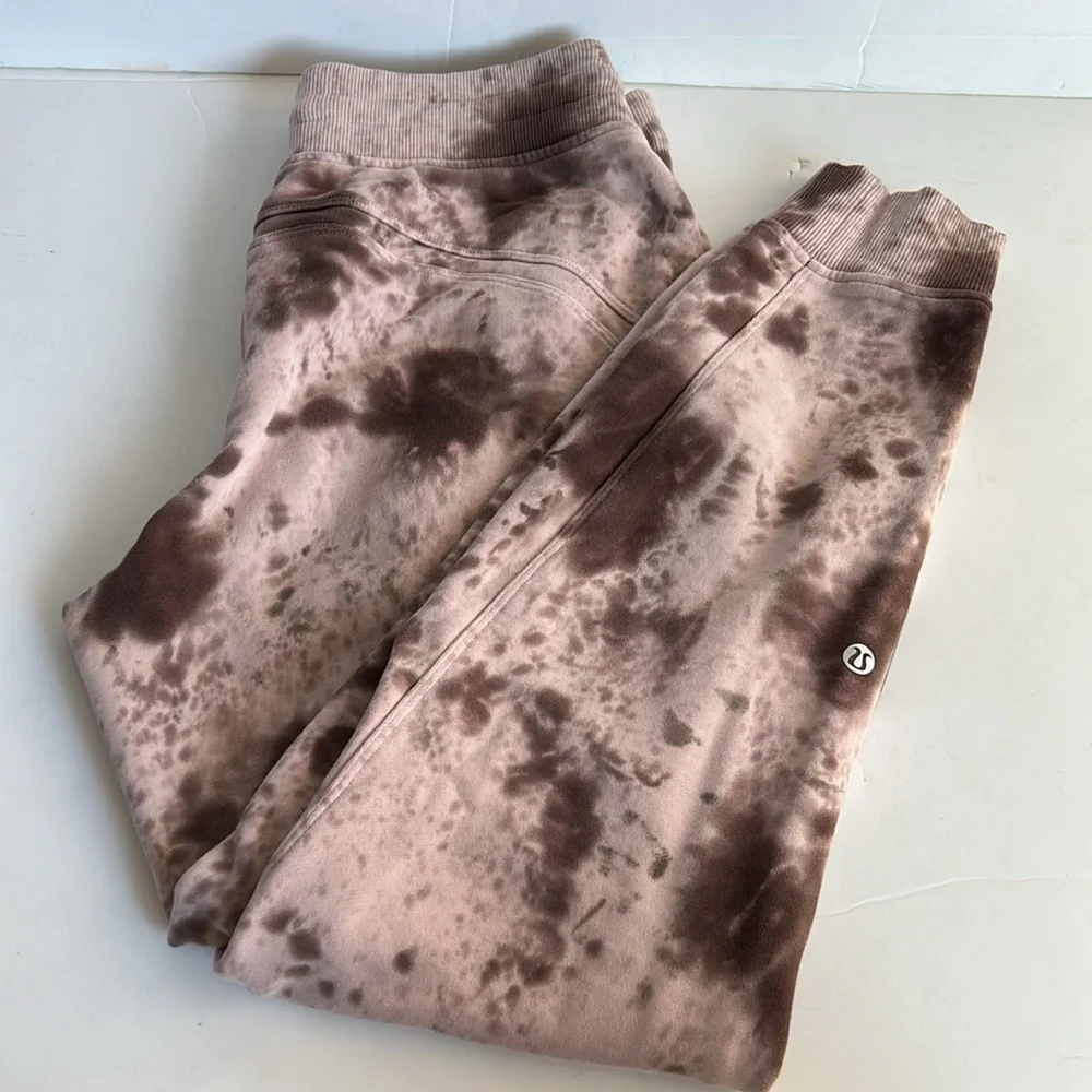 Lululemon Warm Down Jogger marble maroon pink tie dye drawstring waist pockets